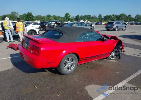 2005 Ford Mustang Deluxe/Premium from USA, damaged, VIN 1ZVFT84N555231280